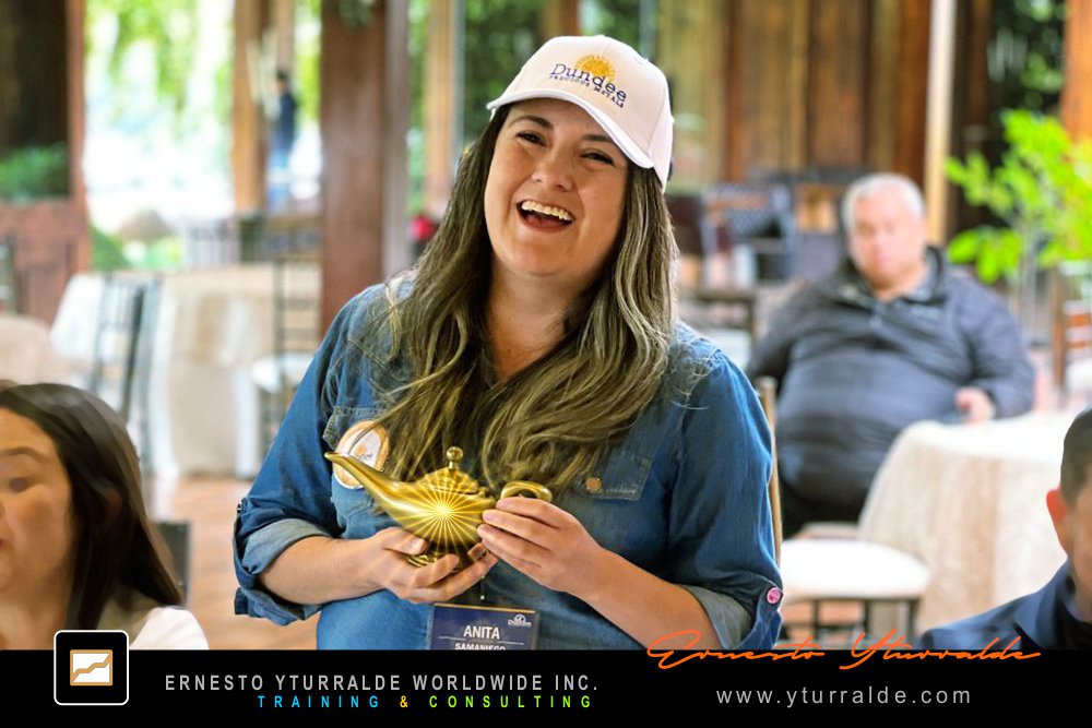 Team Building Max LATAM con programas corporativos y dinámicas de cuerdas bajas