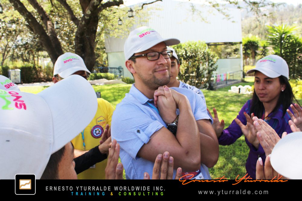 Team Building Max LATAM | Talleres de Cuerdas | Actividades lúdicas empresariales